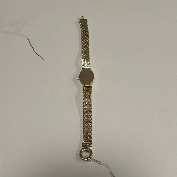 🌿14k Rare Yellow Gold Milor Italy Vicence Quartz Oval Case Watch - Picture 3 of 7